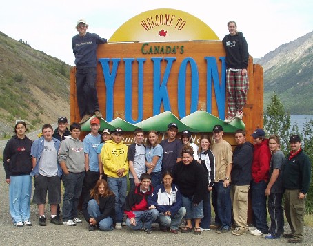 Group photo the gateway to the Yukon